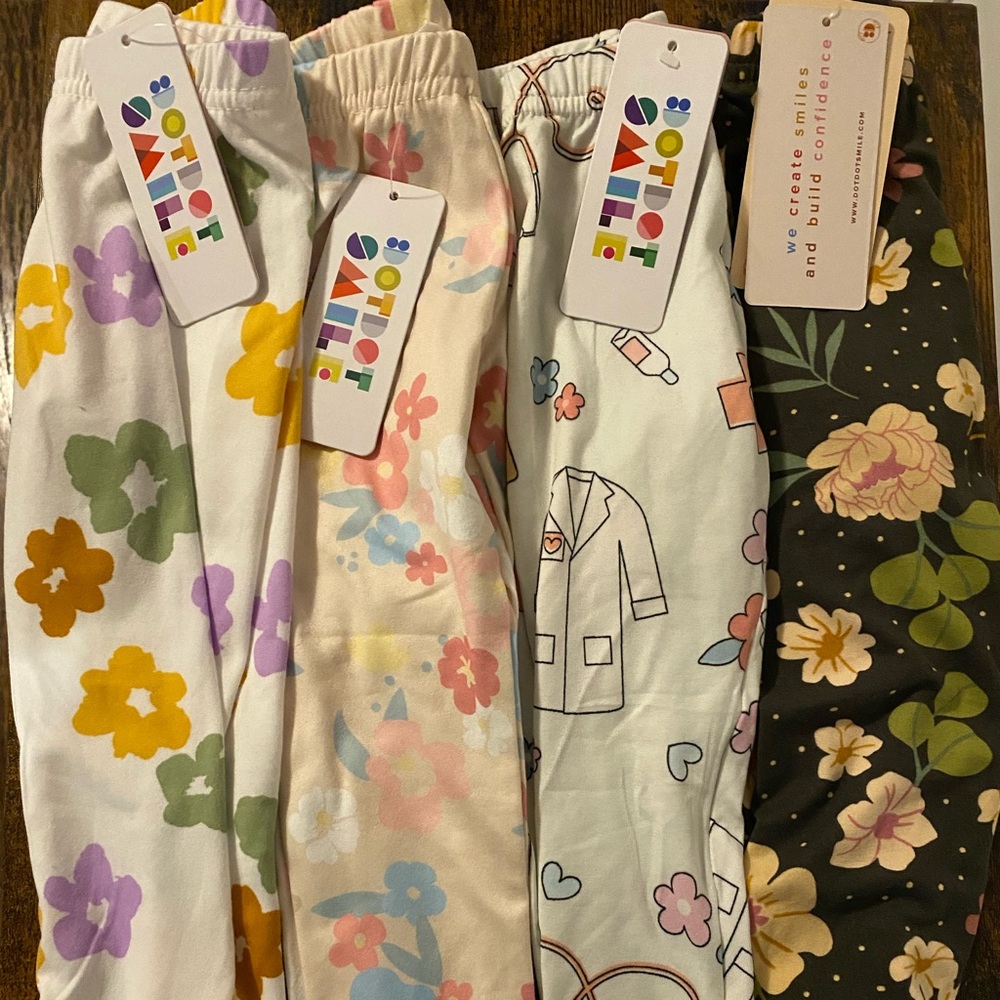 4 Pairs of DotDotSmile Leggings - NWT